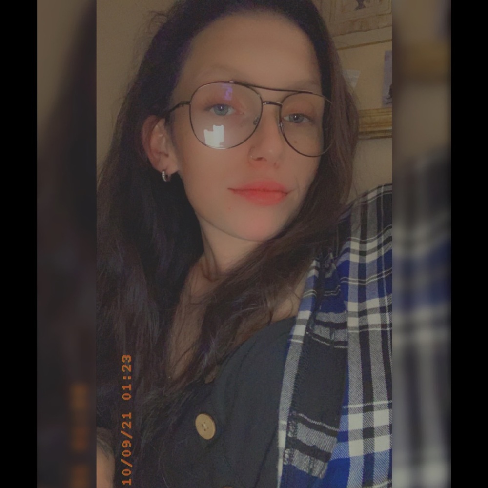 Meet your Posher, Ashlee